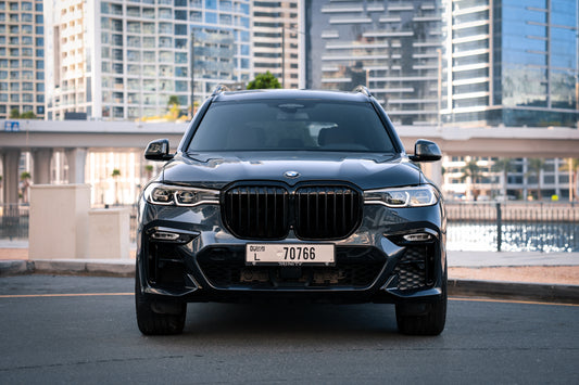 BMW X7 40i