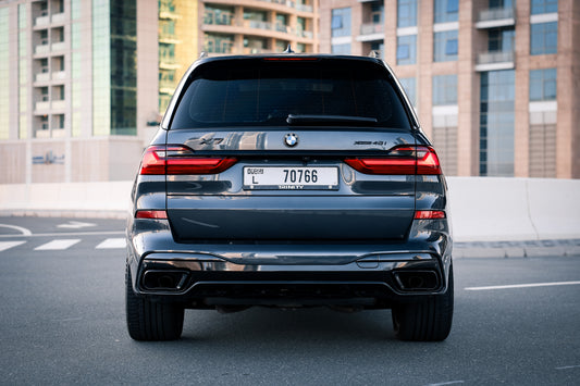 BMW X7 40i